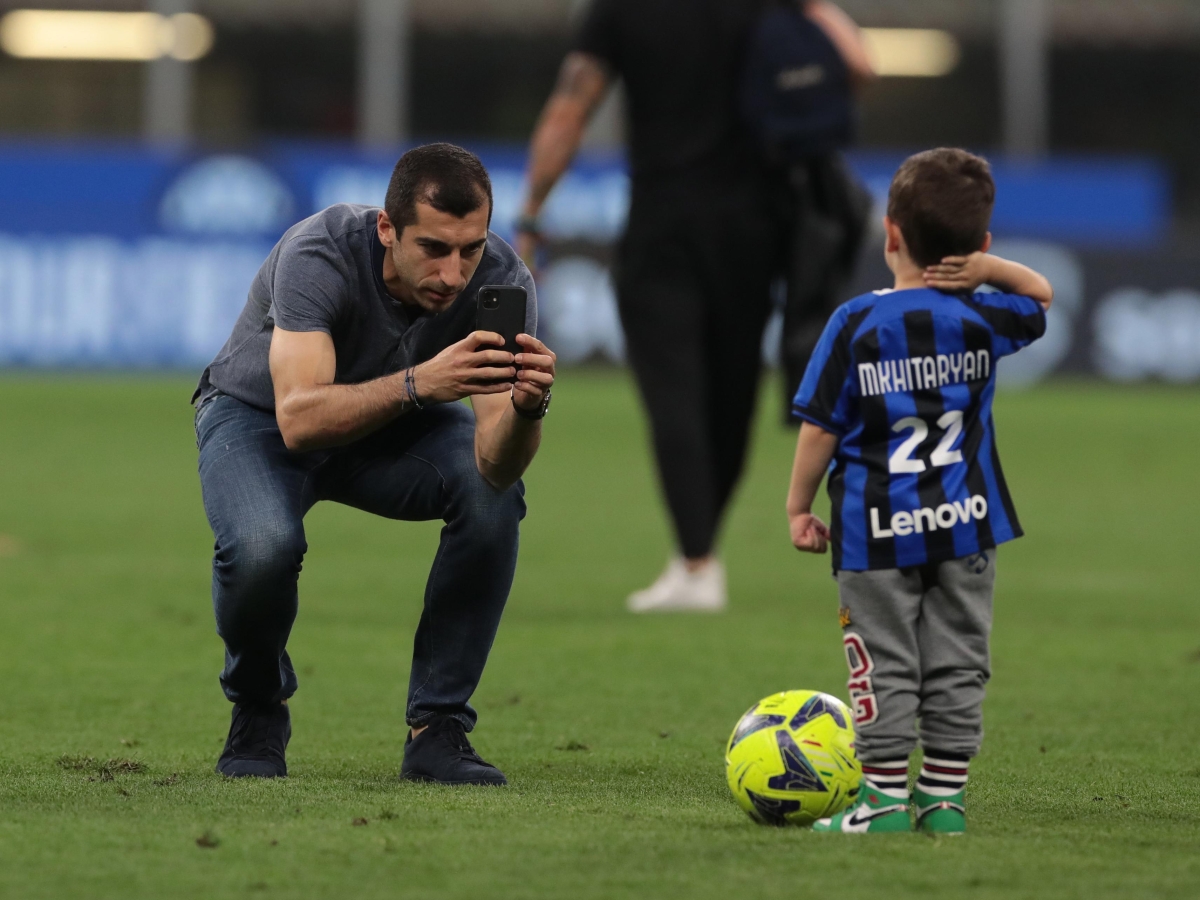Mkhitaryan: orfano a 7 anni, 2 lauree, 5 lingue. «La sconfitta in finale di Champions? Va accettata, ma non la rivedrò mai. Ecco il più forte con cui abbia mai giocato»