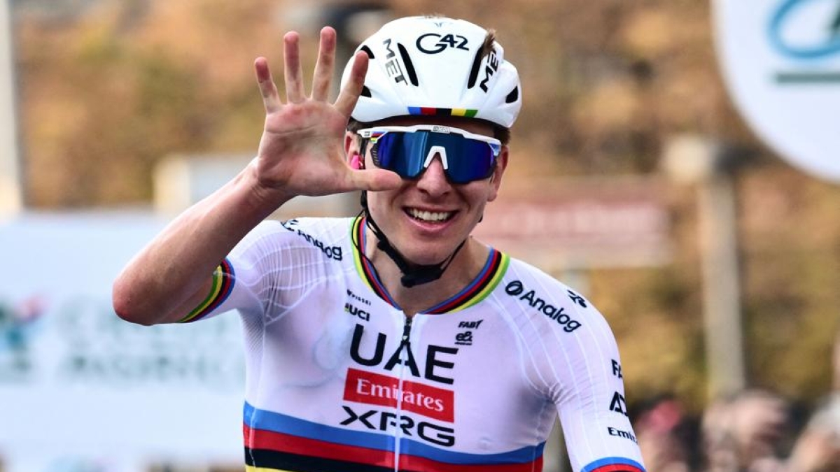Pogacar vince il Giro di Lombardia, per lo sloveno è il quinto successo di fila