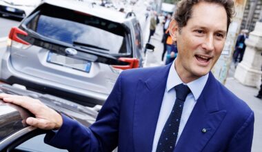 Il lungo addio degli Elkann a Torino: in vent’anni via aziende per 20 miliardi