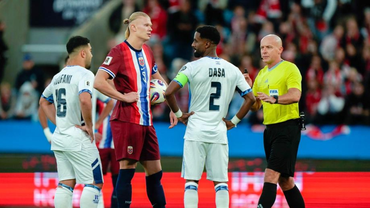 Haaland sbaglia due rigori in Norvegia-Israele dopo 5', poi è goleada con la sua tripletta