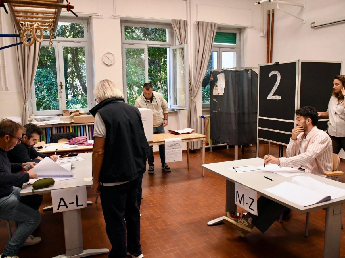 Elezioni regionali in Toscana 2025 | Affluenza alle 23 al 35,7%, oggi si vota fino alle 15. Exit poll e risultati in diretta