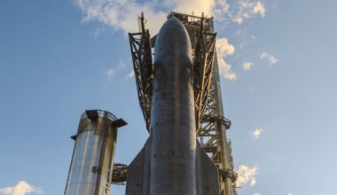 Stanotte il volo numero 11 per Starship di Space X: ma la Nasa sta perdendo la sua corsa per la Luna?