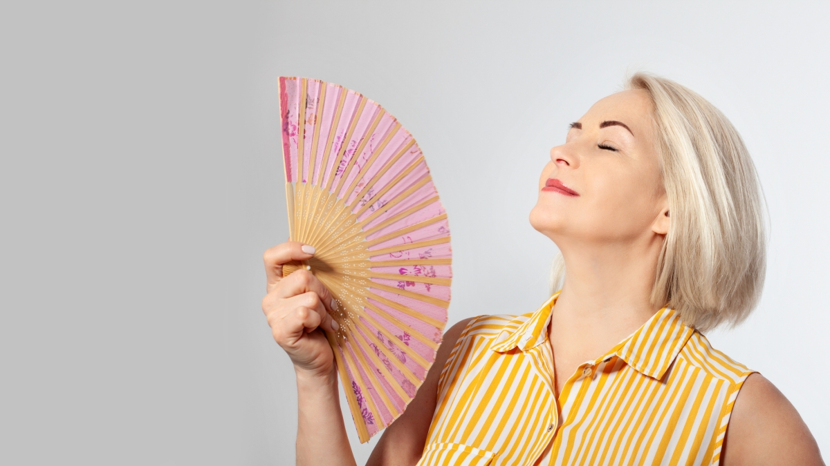 Menopausa, sei regole per affrontarla: dal sonno all'alimentazione sana alle buone relazioni