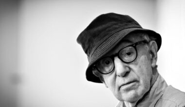 Woody Allen: «Ho quasi 90 anni, e nessun rimorso. Nella vita si prendono soprattutto decisioni giuste, ma a quelle sbagliate diamo più peso»
