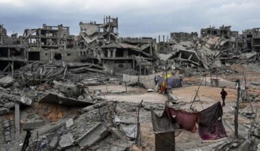 Gaza, le notizie sulla pace fra Israele-Hamas in diretta | Restituiti e identificati i corpi di altri due ostaggi. Trump: «Rispettate l'accordo, Tel Aviv attaccherà». Idf: il valico di Rafah per ora resta chiuso