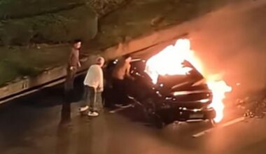 Incendio auto Cina portiere bloccate: maniglie elettriche, come si sbloccano