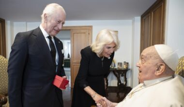 Carlo e Camilla il 22 e 23 ottobre da Leone: per la prima volta dopo 500 anni il re e il Papa pregheranno insieme