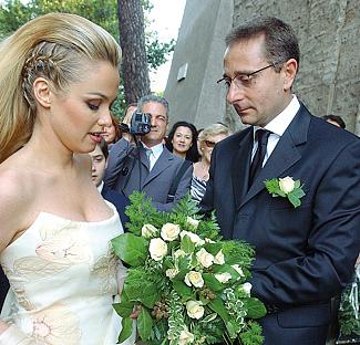 Sonia Bruganelli: «Il lusso ostentato e l’antipatia? Maschere dei miei sensi di colpa. Ho tradito Bonolis solo una volta. Mi sono punita per aver abortito»