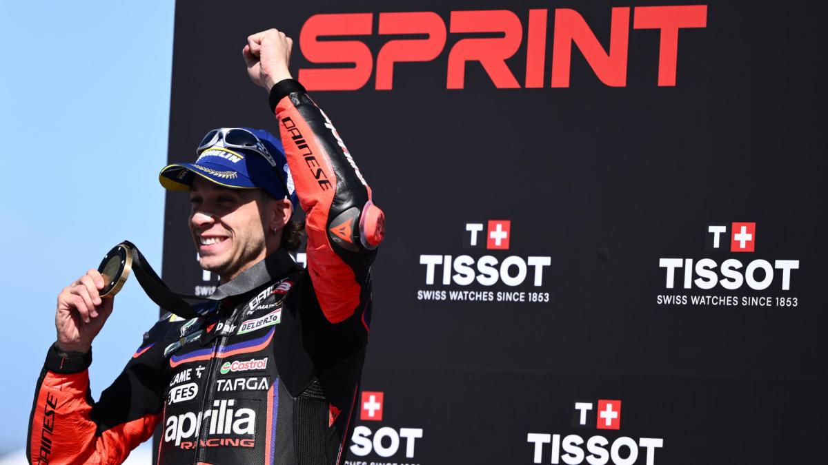 MotoGP Australia, Bezzecchi domina la Sprint.Bagnaia penultimo e penalizzato