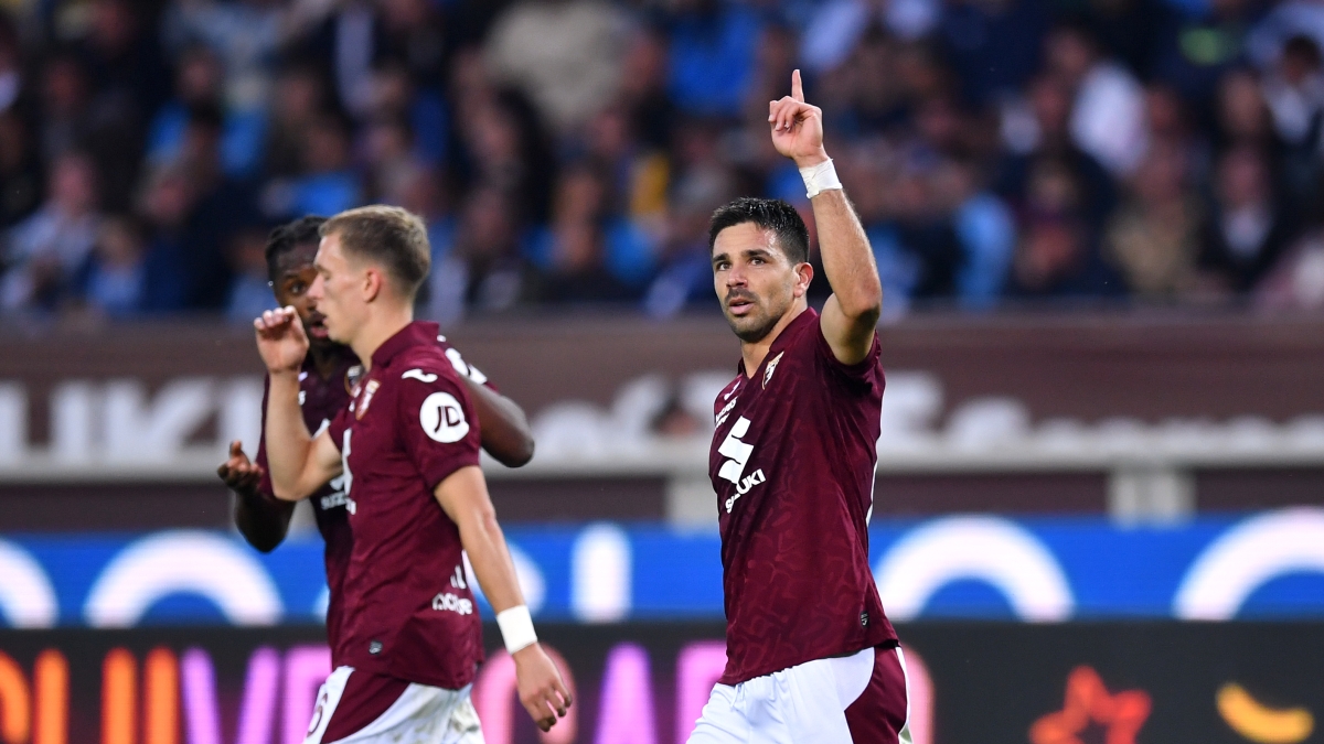 Torino-Napoli 1-0: grande gara dei granata, decide l'ex Simeone. Conte. «Noi in campo con le scarpe da ballerina»