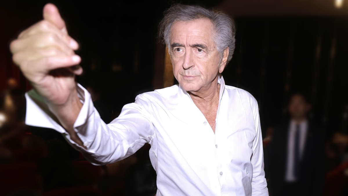 Bernard-Henri Lévy: «Io e mia moglie Arielle parliamo dandoci del voi. Non uso orologi né ombrelli. Sarkozy in cella? Ingiusto»