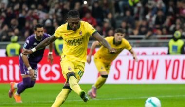 Rigore Milan per tocco di Parisi su Gimenez, la polemica. Pioli: «Così si invita i giocatori a simulare»; Pradè: «Brutta immagine»