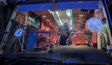 Assalto al pullman di tifosi del Pistoia basket, muore l'autista