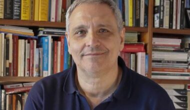 Nel nuovo romanzo di Maurizio de Giovanni i grandi misteri d'Italia: «Siamo un paese ipocrita. In questo libro tanti protagonisti»