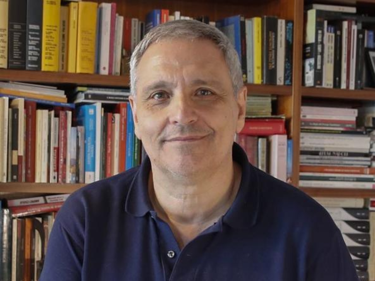 Nel nuovo romanzo di Maurizio de Giovanni i grandi misteri d'Italia: «Siamo un paese ipocrita. In questo libro tanti protagonisti»