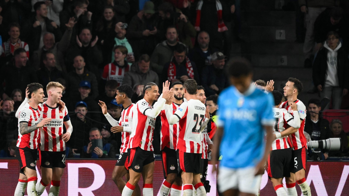 Psv Eindhoven-Napoli risultato 6-2: figuraccia degli azzurri, serata da incubo per Conte