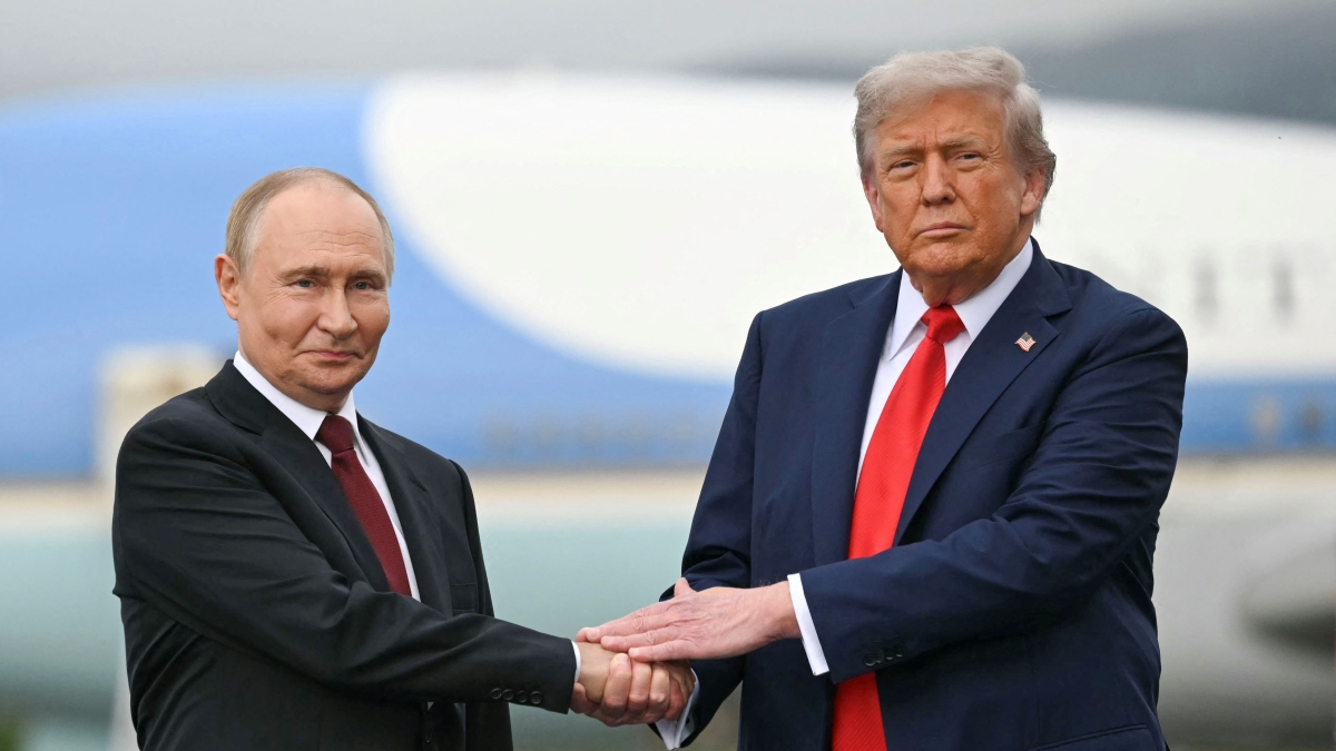 Ucraina - Russia, le notizie sul conflitto in diretta | Raid russi nella notte su Kiev e altre città. Kiev colpisce una raffineria russa in Dagestan. Trump: «Nei prossimi giorni dirò cosa farò sull'incontro con Putin, non voglio sprecarlo»