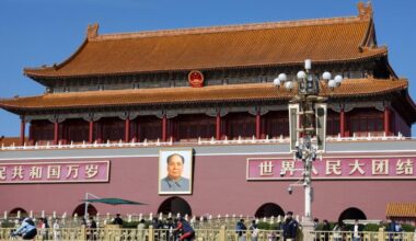 Chi prenderà il posto di Xi? Il «leader a vita» e il plenum del Partito comunista nelle stanze segrete dell'Hotel Jinxi di Pechino