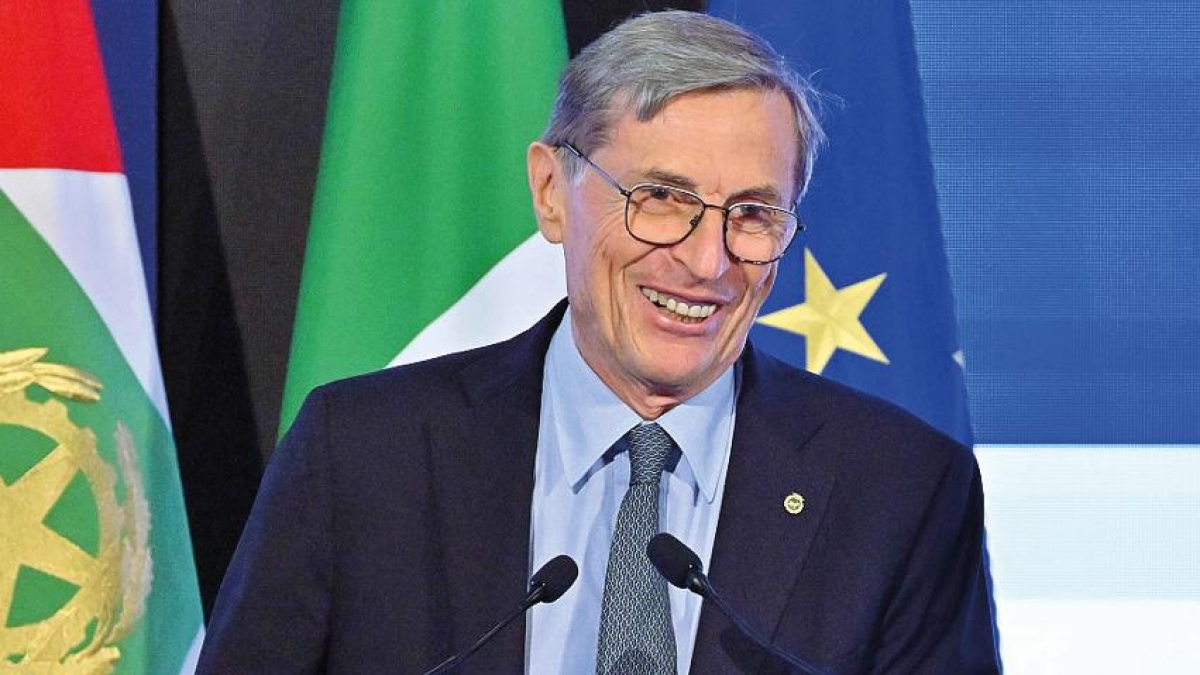 Alberto Mantovani: «Una persona che ha il cancro non deve preoccuparsi anche dei costi per la cura. E ci vuole più prevenzione»