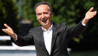 Roberto Benigni compie 73 anni. Il grande amore per Nicoletta Braschi, gli Oscar per «La vita è bella»