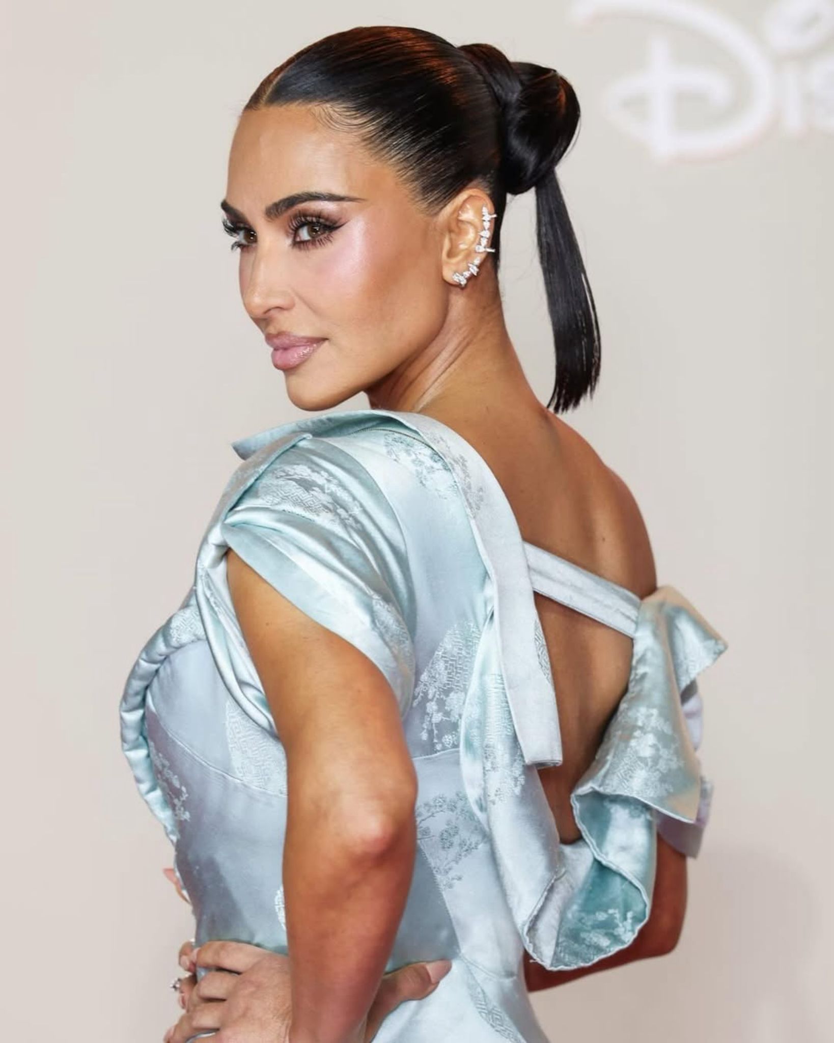Kim Kardashian: dietro le quinte del suo 45esimo compleanno a Parigi (anche al Crazy Horse)