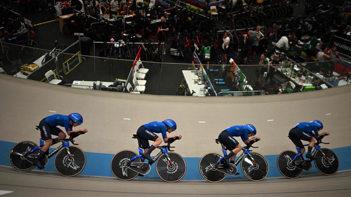 Ciclismo: Mondiali pista, inseguimento femminile in finale per oro contro la Germania