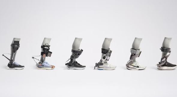 Nike presenta Amplify, la scarpa robotica che fa camminare più veloce: ha un motore che potenzia gambe e caviglie
