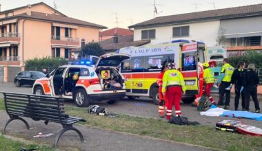 Piacenza, accoltella l'ex compagno della fidanzata, poi si dà fuoco e muore. Gravi le condizioni dell'uomo aggredito