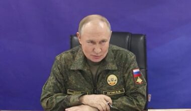 Putin celebra il suo nuovo missile: «La nostra è un'arma invincibile»