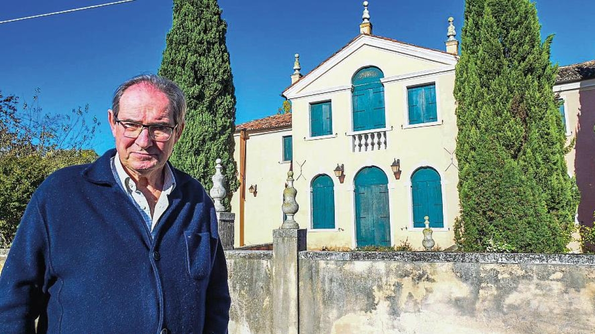 Galan: «Ecco cosa succedeva a Villa Rodella: la camera di Berlusconi, l'incontro segreto di don Verzé, le feste con politici e imprenditori»