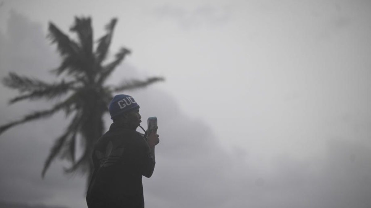 Cuba, 120 mila persone evacuate per l'uragano Melissa. Allarme anche in Giamaica: «È il più potente di quest'anno, venti con velocità oltre i 250 chilometri orari»