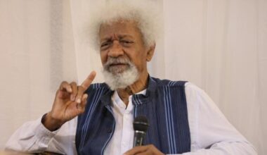 II Nobel Soyinka: «Andai in esilio negli Usa. La revoca del mio visto? Una ritorsione di Trump»