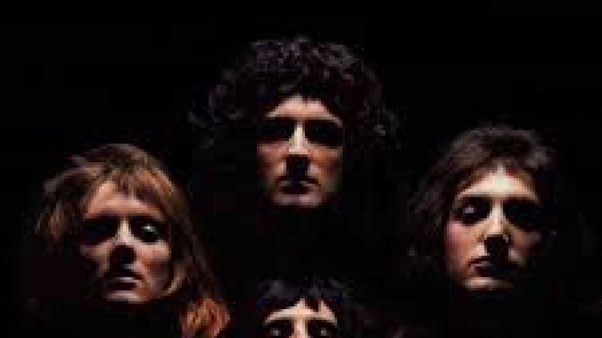 Bohemian Rhapsody nasceva 50 anni fa. Genesi di un capolavoro esploso prima in radio ( e che conterrebbe il coming out di Freddie Mercury)
