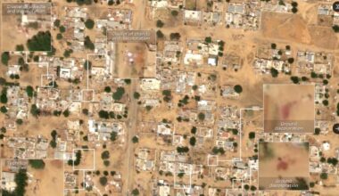 Sudan, nelle immagini satellitari cumuli di corpi e sangue. «Le prove del massacro di civili. E le uccisioni continueranno con donne e bambini»