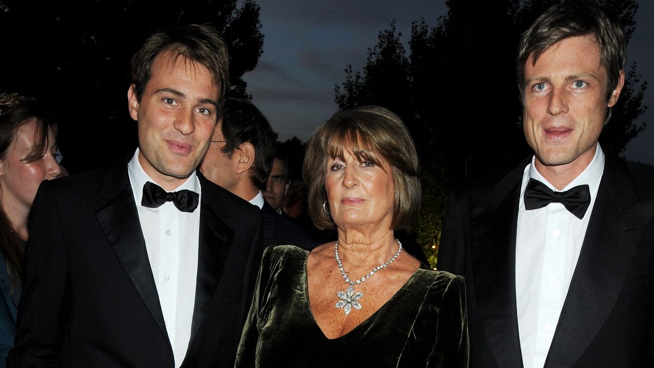 Addio a Lady Annabel Goldsmith, decana dell'alta società, amica dei reali e ispiratrice del club più esclusivo di Londra, Annabel's