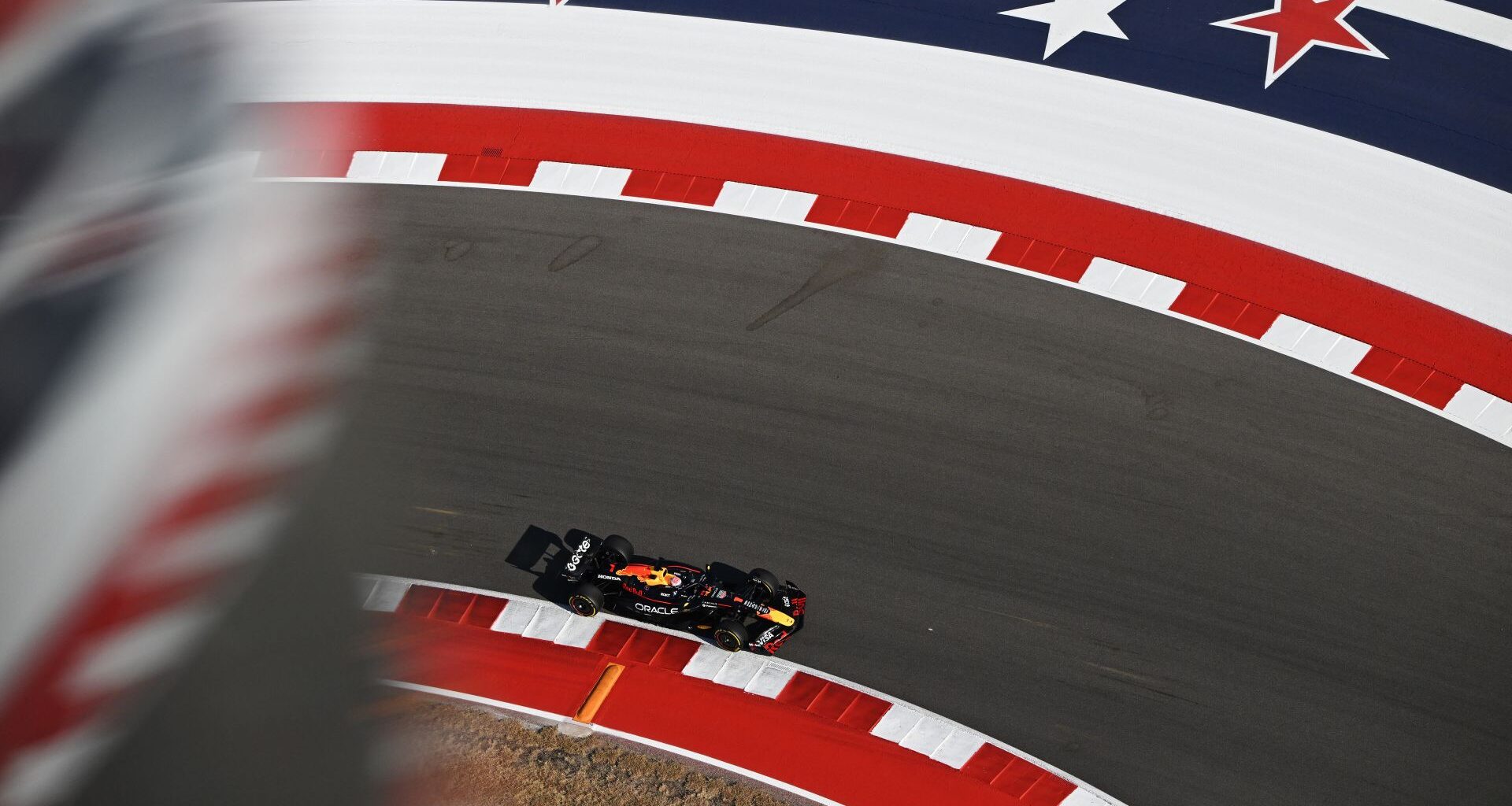 Verstappen in pole nella Sprint, male le Ferrari