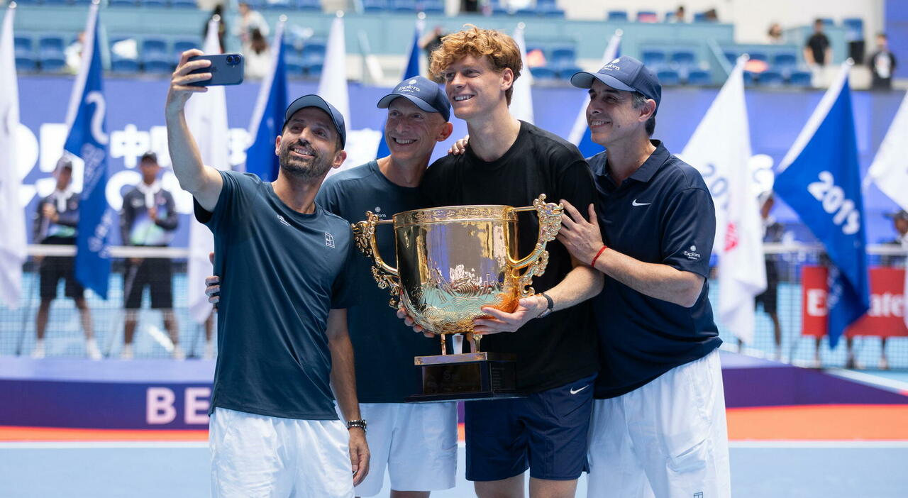 «Abbiamo fatto dei cambiamenti, Jannik e Alcaraz hanno scavato un solco». Il retroscena sul match con Tien