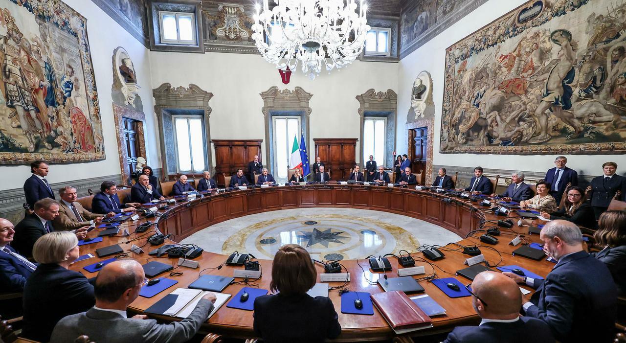 Manovra, maxi-dote dai tagli. Detrazioni per i figli e bonus mamme più alto: ecco cosa cambia - Il Messaggero