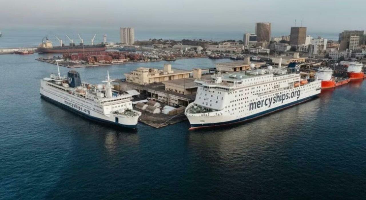 in costruzione una nave ospedale