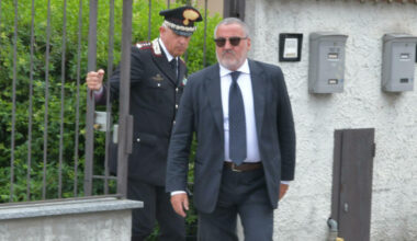 Garlasco, l'ex pm Mario Venditti spunta in un'altra inchiesta. I pizzini, i politici, la Porsche e la presunta amante Brenda