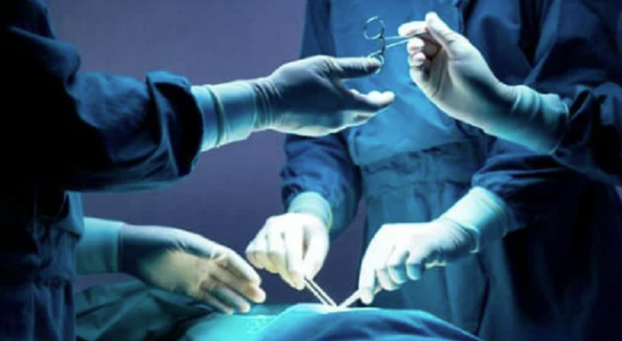 «Aveva aggredito la vena cava superiore e raggiunto l'atrio destro»