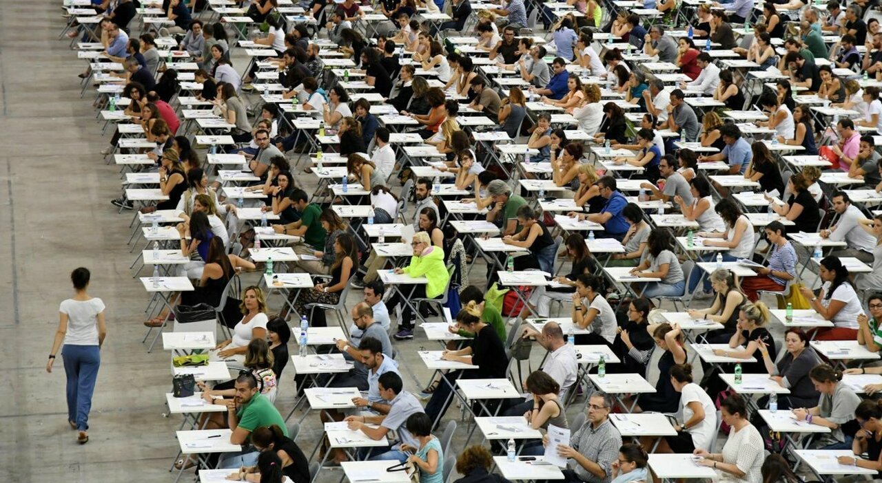 bandi per 50mila posti tra infanzia, primaria e secondaria. Requisiti e prove