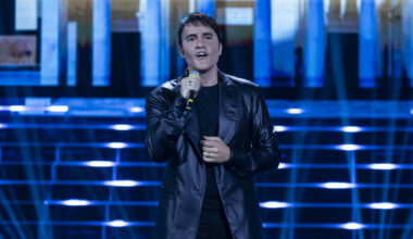 Tony Maiello è Mango a Tale e Quale Show 2025: X Factor, la vittoria di Sanremo Giovani, le canzoni scritte per Laura Pausini e Giorgia,... - Il Messaggero