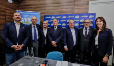 Regionali in Campania, la carica di Cirielli: «Ribaltone possibile». Poi apre ai centristi - Il Mattino