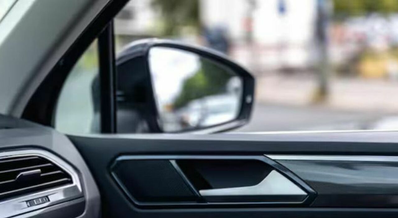 Resta incastrata nel finestrino dell'auto e muore strangolata. I familiari di Bernadette Delmotte scrivono all'azienda della macchina:... - Il Messaggero