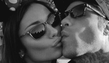 nelle foto compaiono anche i figli Leone e Vittoria