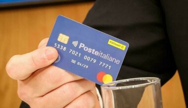 Social card confermata nella manovra 2026, gli importi e i requisti: ecco chi può riceverla e chi resta escluso - Il Messaggero