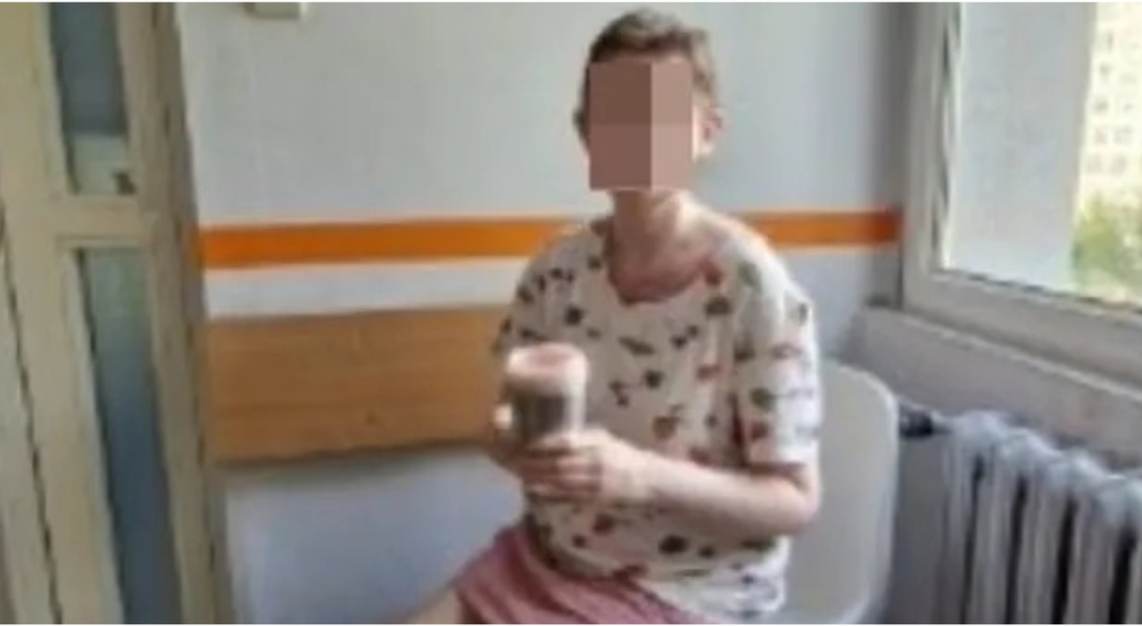 «Non poteva indossare intimo né assorbenti»