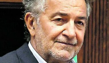 Pietro Valsecchi, il regista rapinato a piazza del Popolo: i ladri gli strappano un Patek Philippe da 92mila euro, l'agguato in pieno giorno - Il Messaggero
