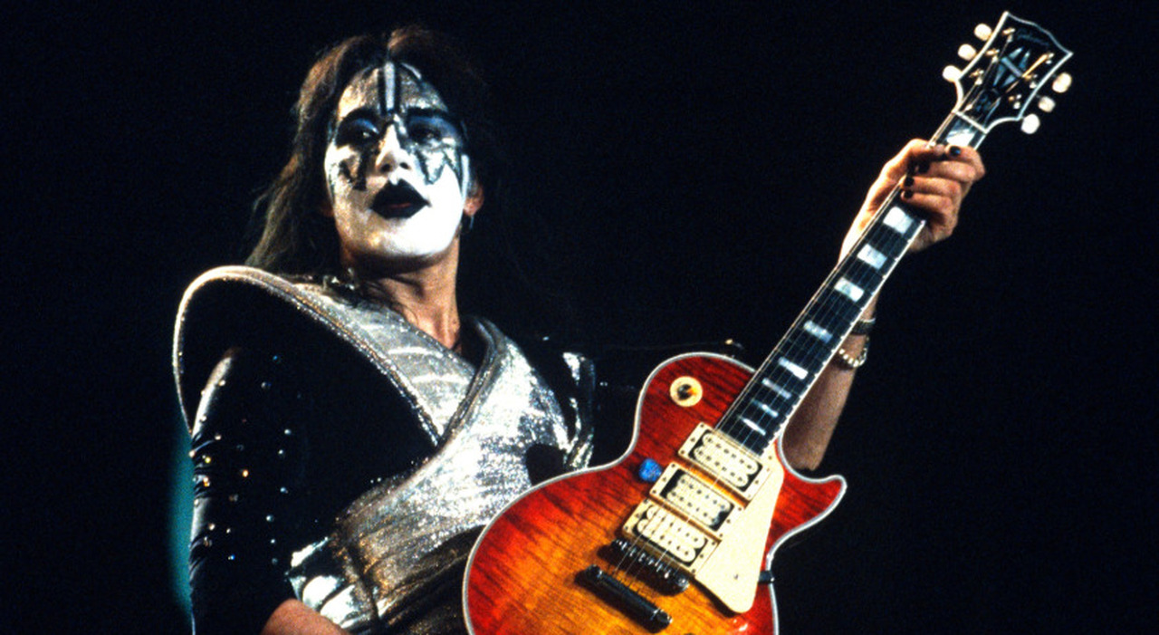 Ace Frehley, come è morto il chitarrista dei Kiss? Fatale una caduta nel suo studio
